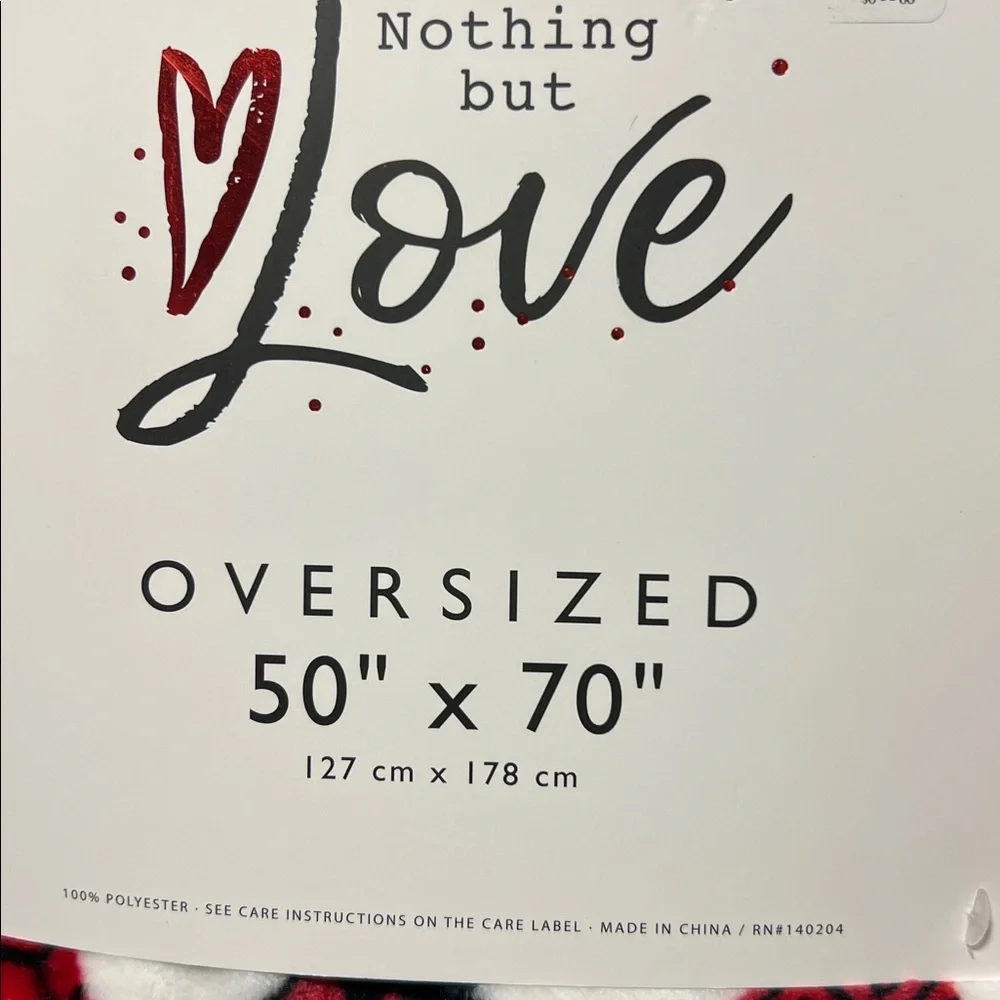 NWT * Oversized Heart Patterned Blanket Valentines